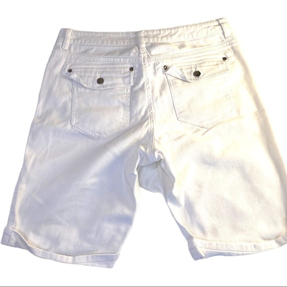 Mountain Lake Womens White Wash Denim Rainbow Trim Jean Shorts Size 10 Pockets - Picture 3 of 11